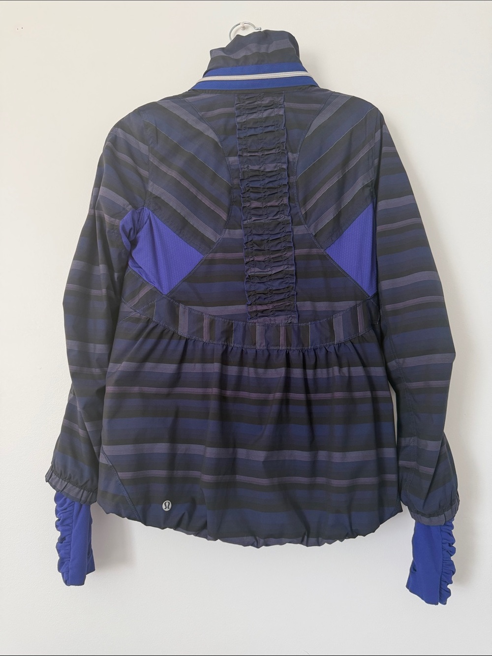 Lululemon Run Hustle Jacket size 6 - Picture 4 of 5